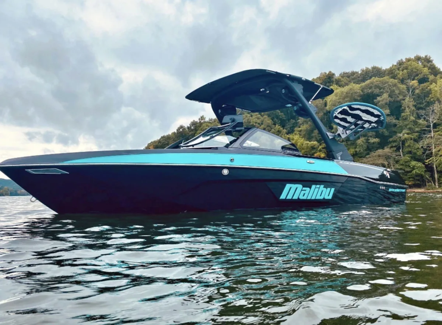 2022 Malibu Boats Wakesetter 23 LSV