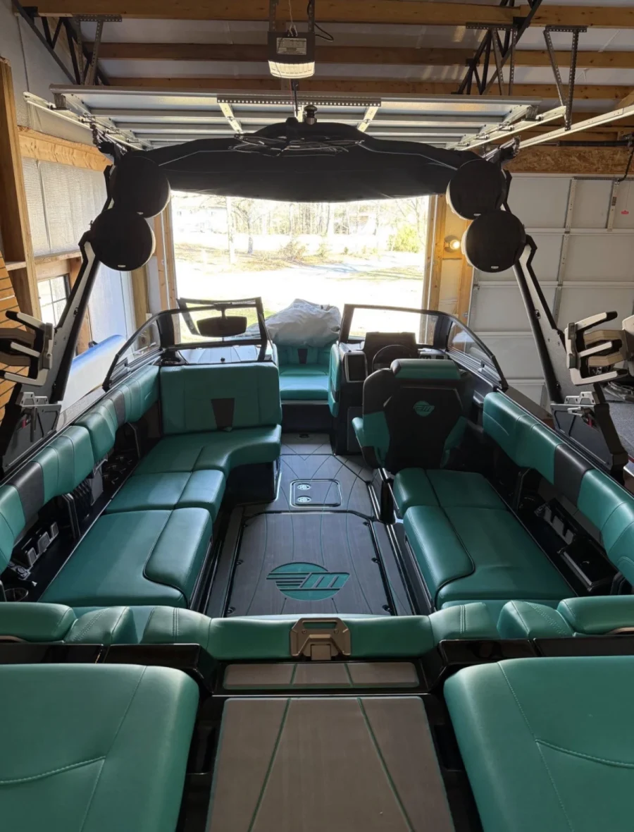 2022-malibu-wakesetter-23-lsv-137152-image7.webp