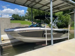 2021-mastercraft-x22-137159-image0.webp