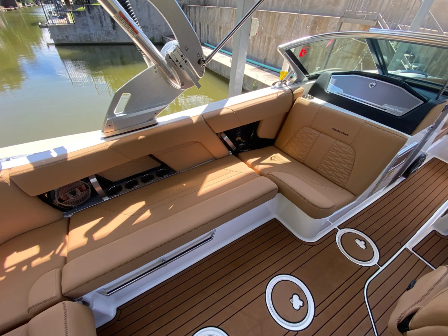 2021 MasterCraft X22