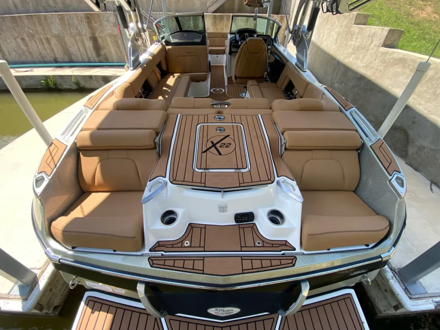 2021-mastercraft-x22-137159-image5.webp