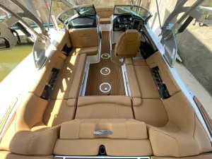 2021-mastercraft-x22-137159-image7.webp