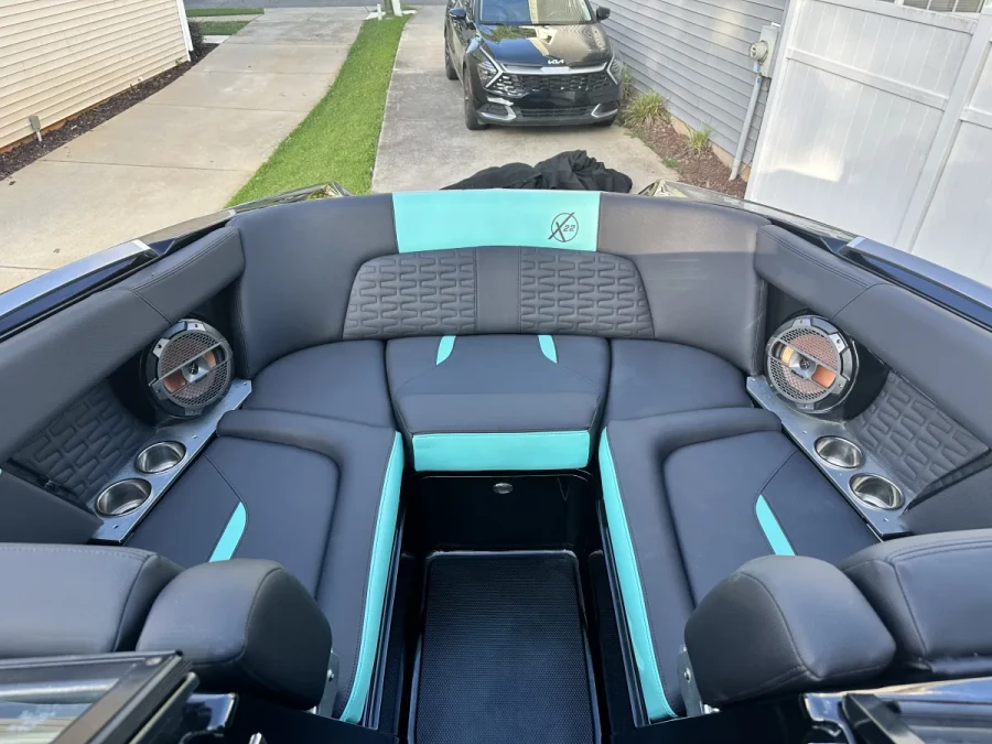 2020-mastercraft-x22-137185-image7.webp