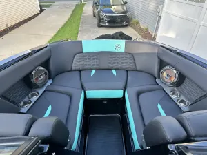 2020-mastercraft-x22-137185-image7.webp