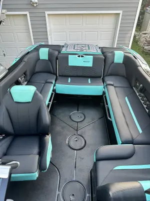 2020-mastercraft-x22-137185-image8.webp