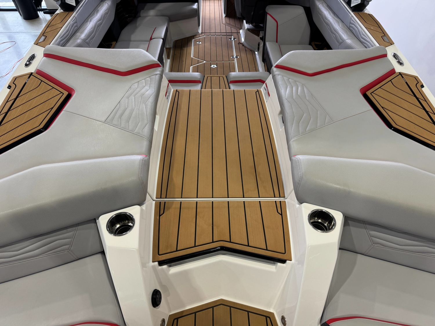 2025 Nautique Super Air Nautique G23