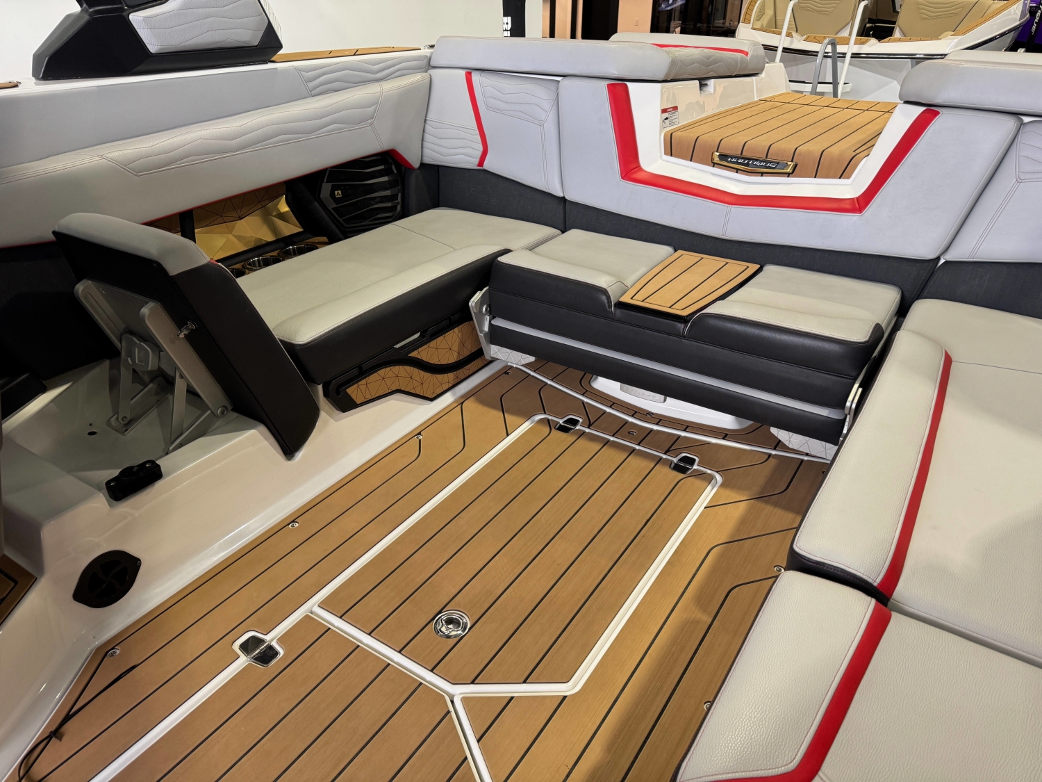 2025 Nautique Super Air Nautique G23