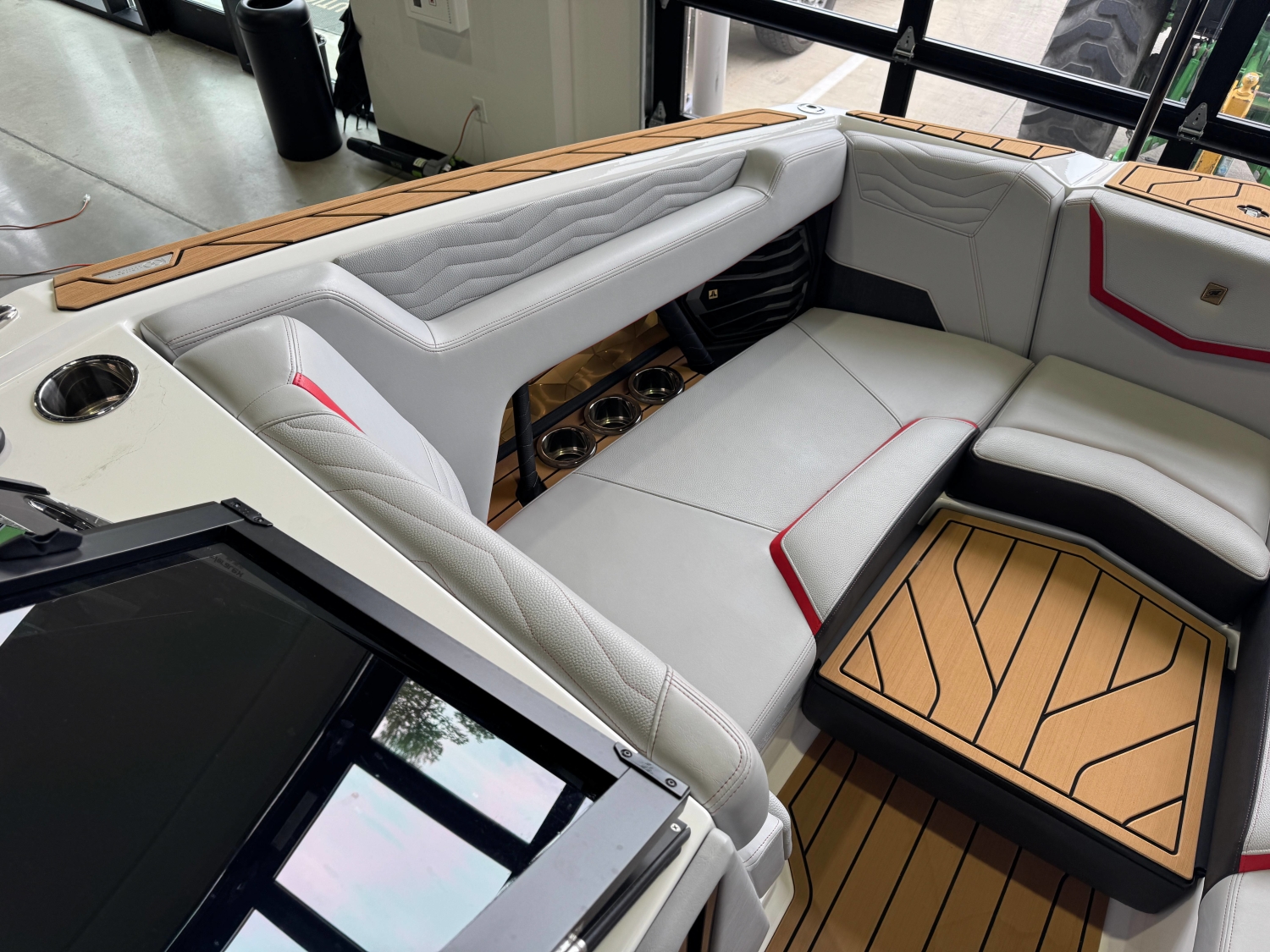 2025 Nautique Super Air Nautique G23