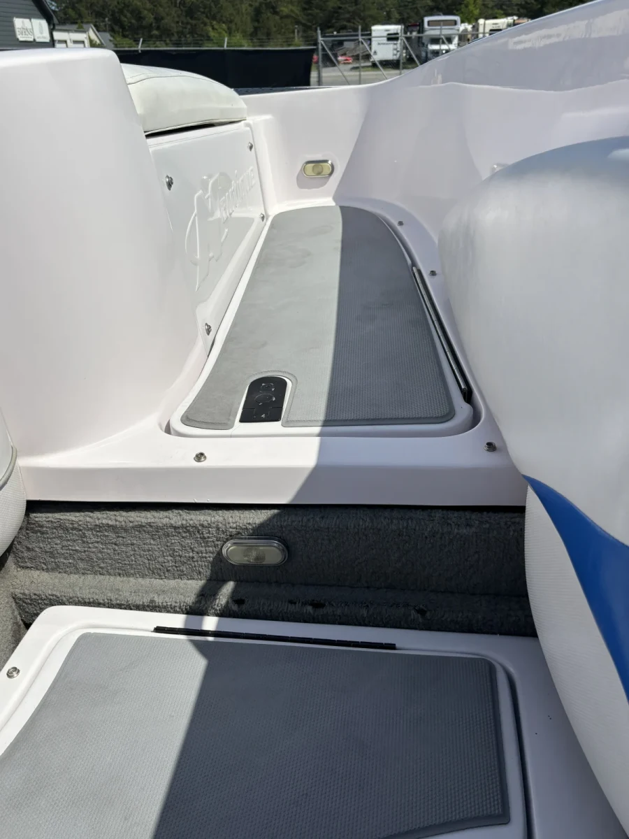 2006-nautique-air-nautique-226-137200-image11.webp