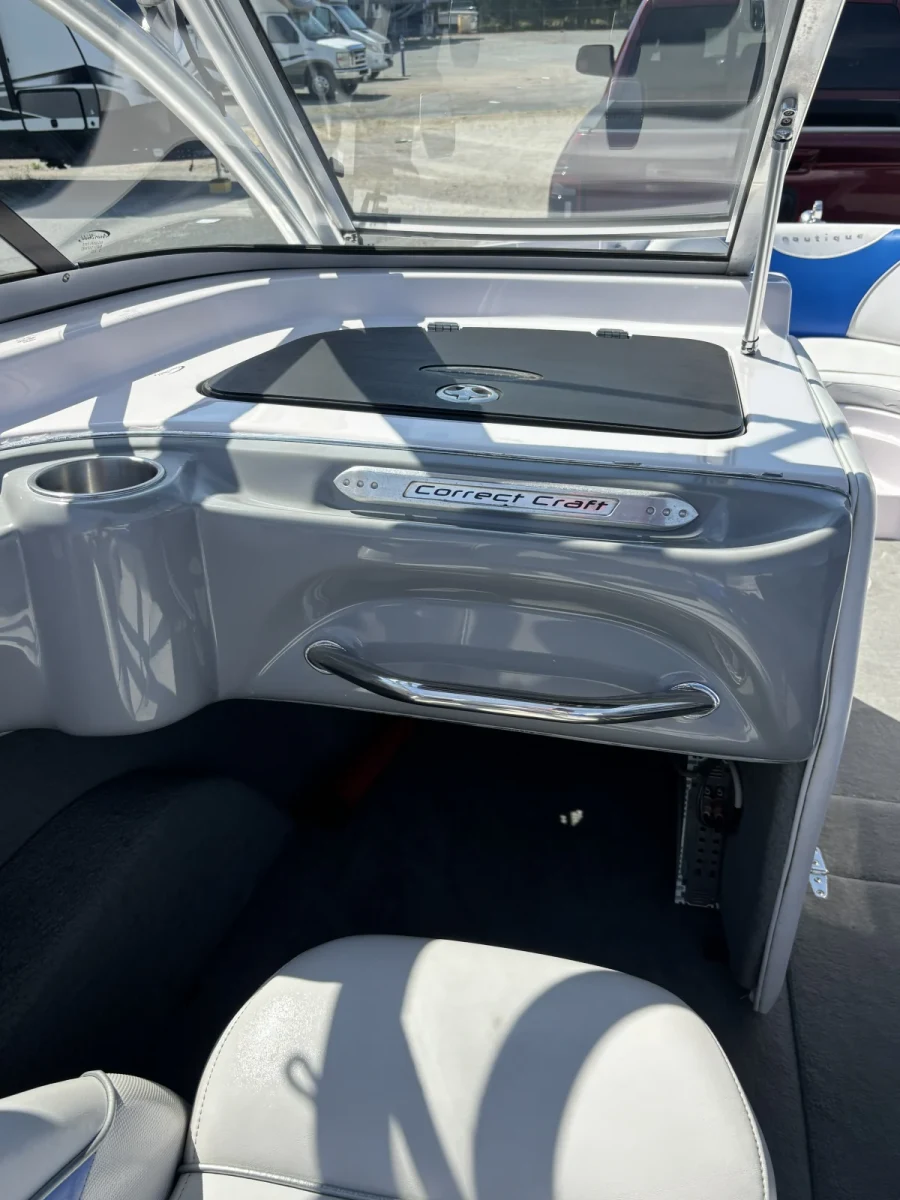 2006-nautique-air-nautique-226-137200-image6.webp