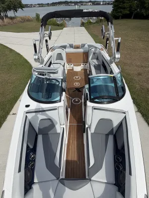 2020-mastercraft-x-star-137203-image16.webp