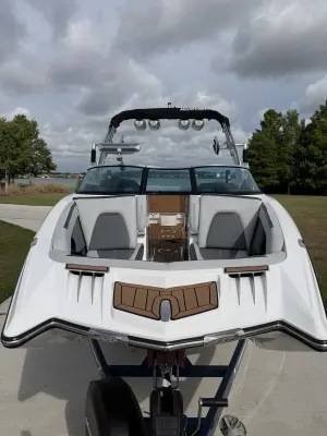 2020-mastercraft-x-star-137203-image8.webp