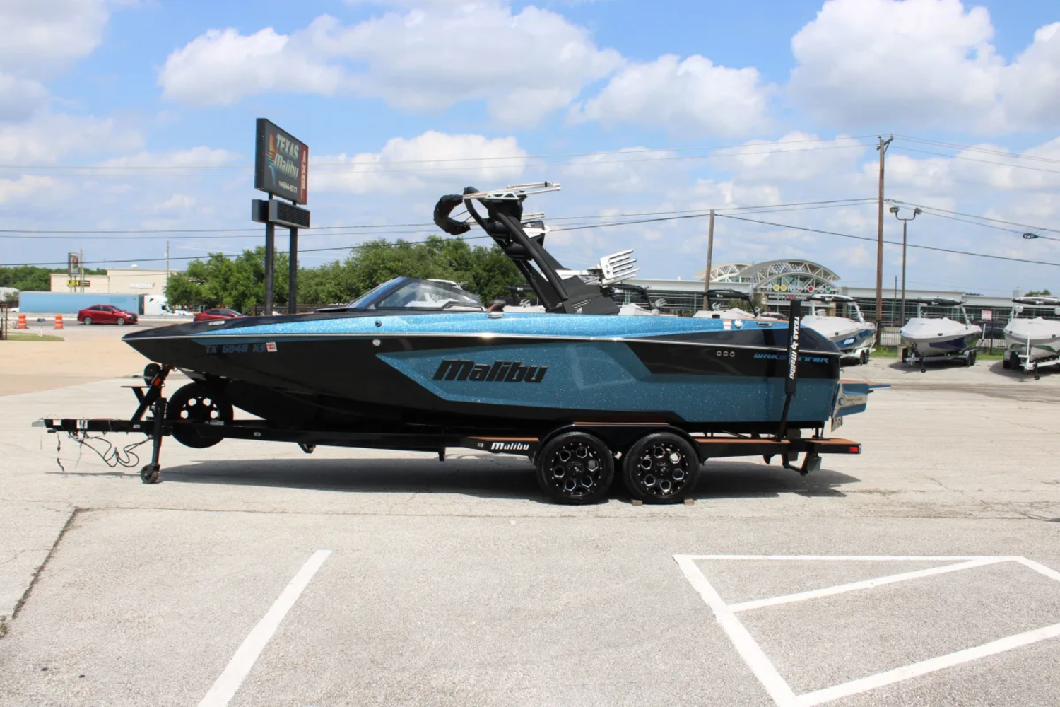 2023 Malibu 24 MXZ