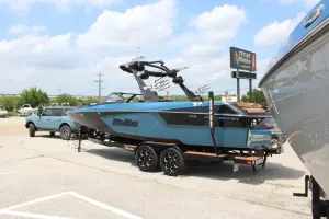 2023-malibu-wakesetter-24-mxz-137204-image5.webp