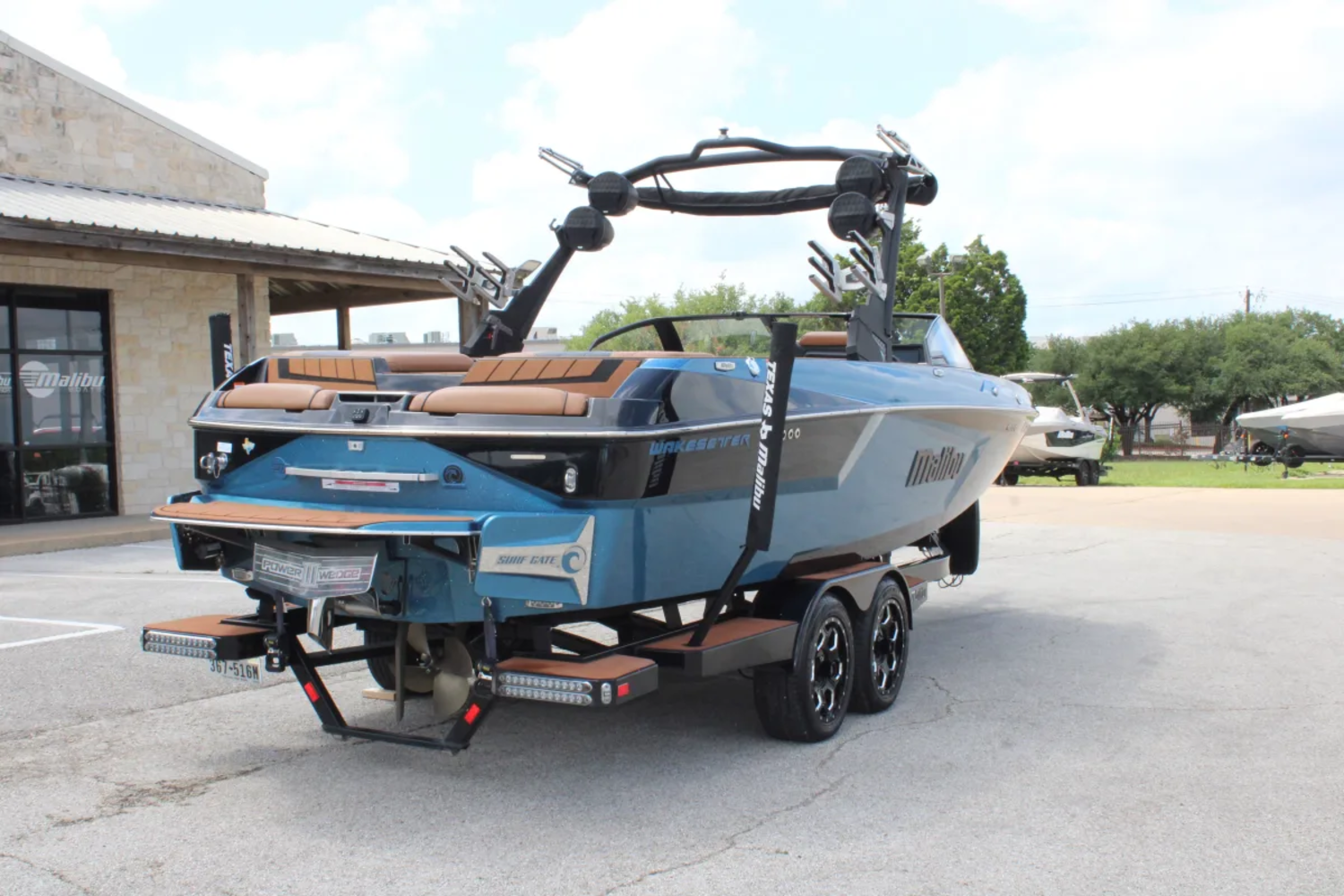 2023 Malibu 24 MXZ