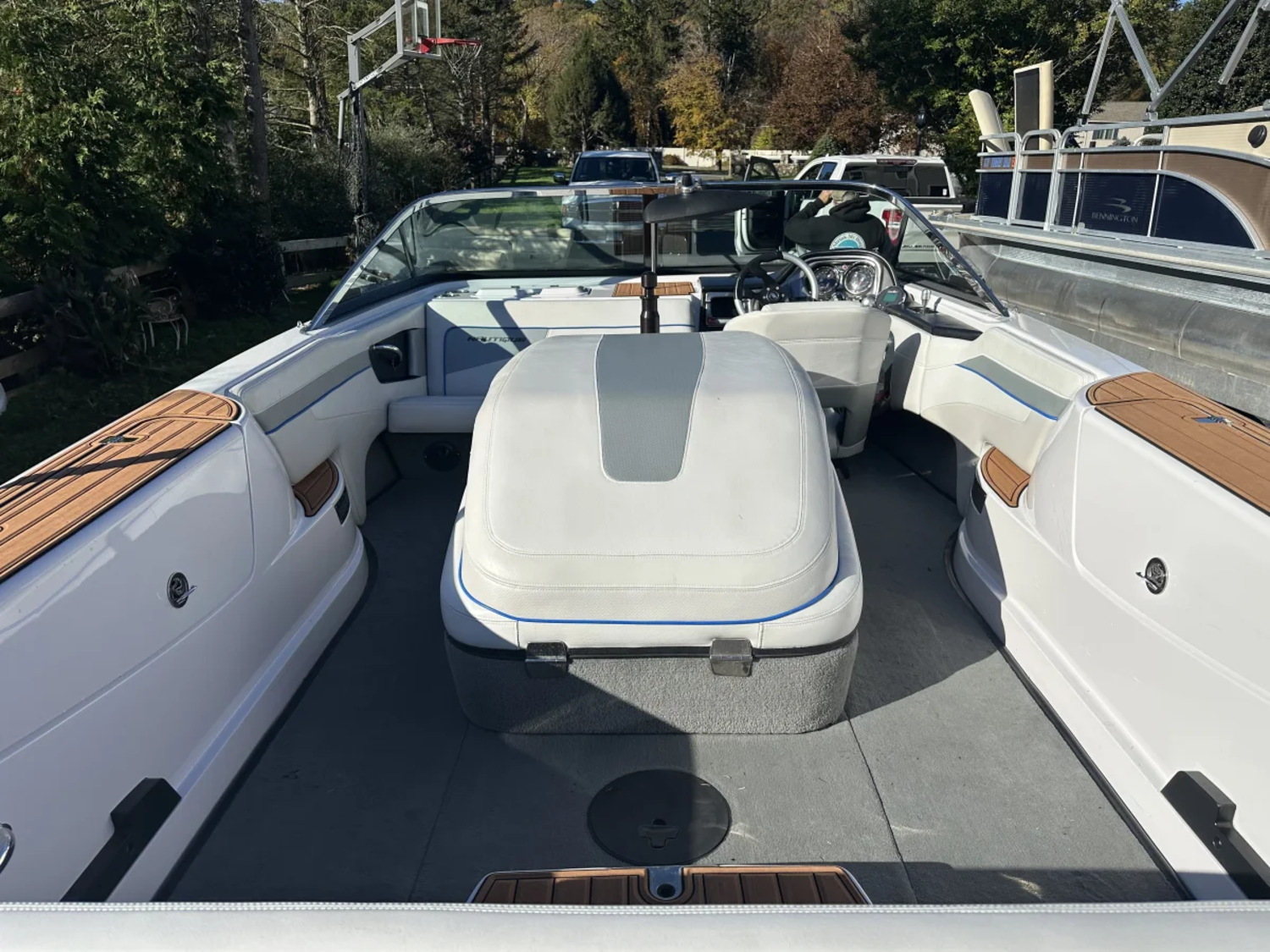 2011 Ski Nautique 200CB with 700 hours