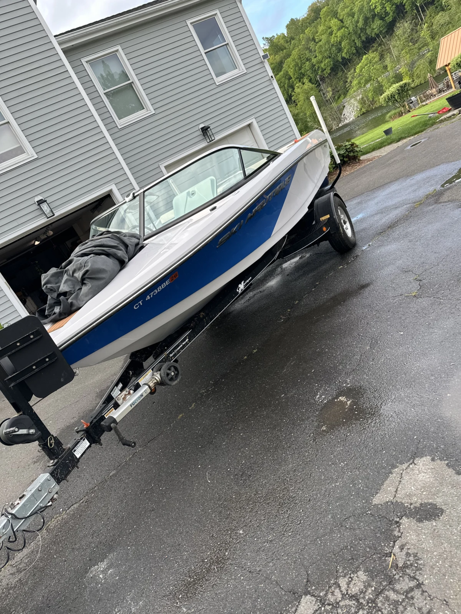 2011 Ski Nautique 200CB with 700 hours
