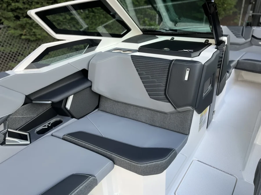 2027-mastercraft-x23-137245-image11.webp