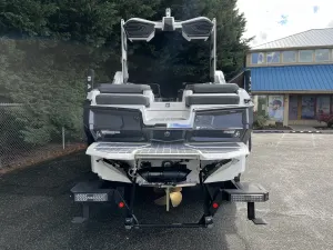 2027-mastercraft-x23-137245-image3.webp
