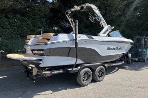 2027-mastercraft-xt23-137250-image2_231650.webp