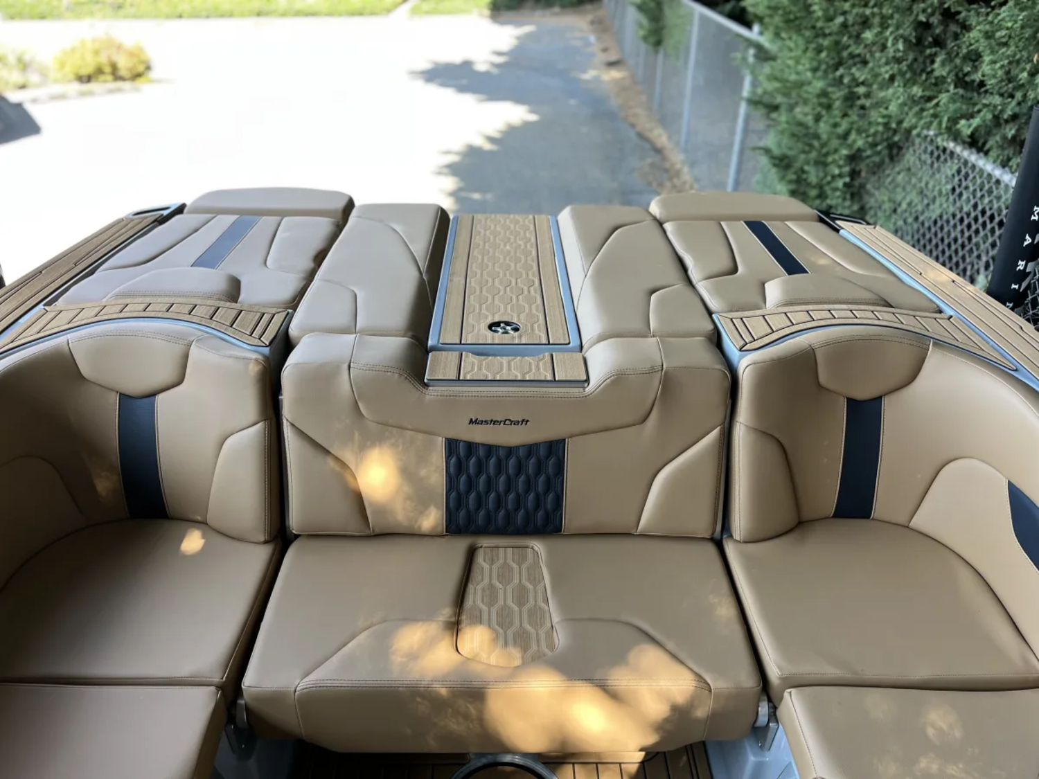 2027 MasterCraft XT23