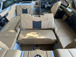 2027-mastercraft-xt23-137250-image7.webp
