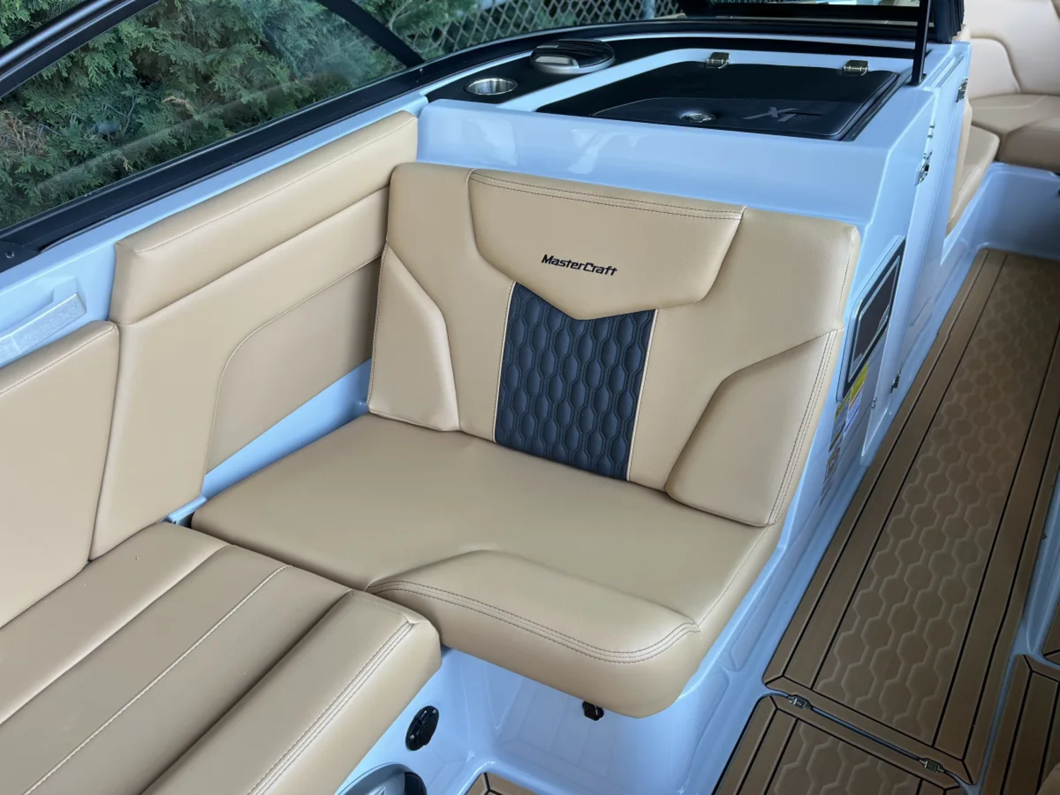 2027 MasterCraft XT23