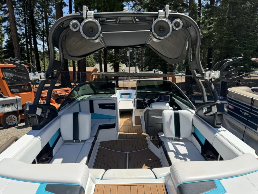 2017-nautique-super-air-nautique-230-137282-image3.webp