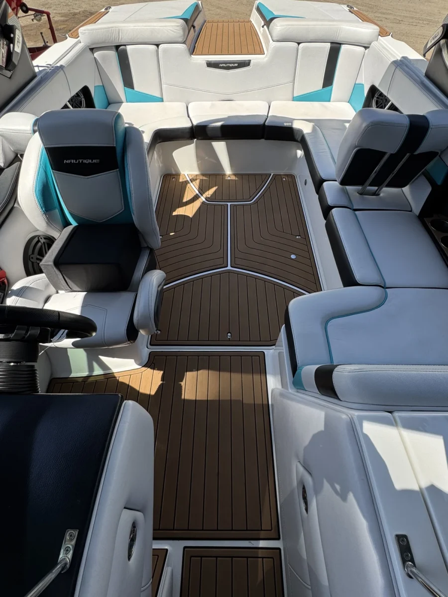 2017-nautique-super-air-nautique-230-137282-image4.webp