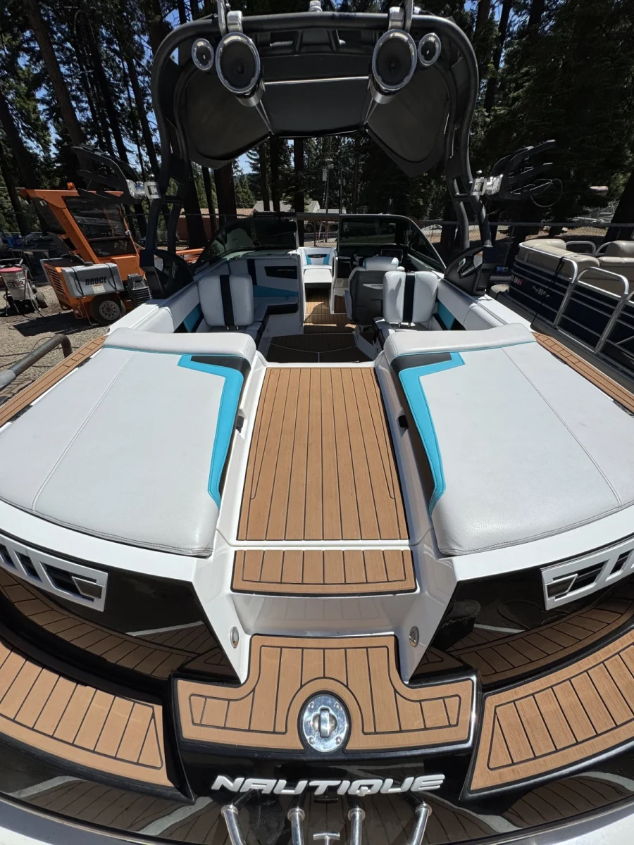 2017-nautique-super-air-nautique-230-137282-image5.webp