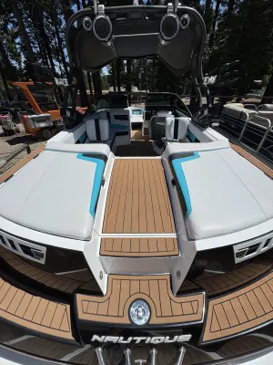 2017-nautique-super-air-nautique-230-137282-image5.webp