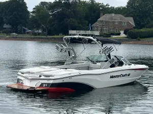 2018-mastercraft-xt25-137285-image2_163212.webp