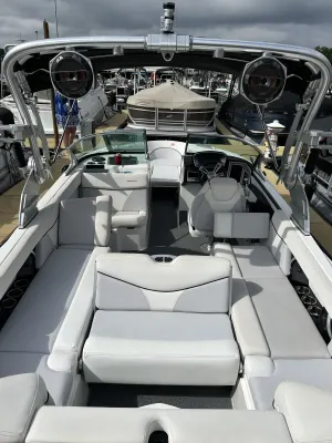 2018-mastercraft-xt25-137285-image5.webp