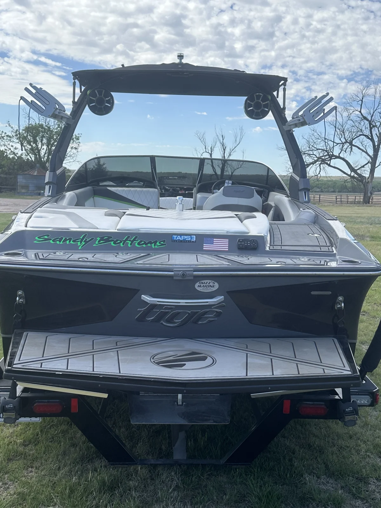 2017 Tige Boats RZ2