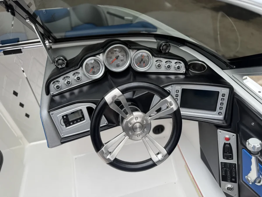 2016-mastercraft-x23-137340-image5.webp