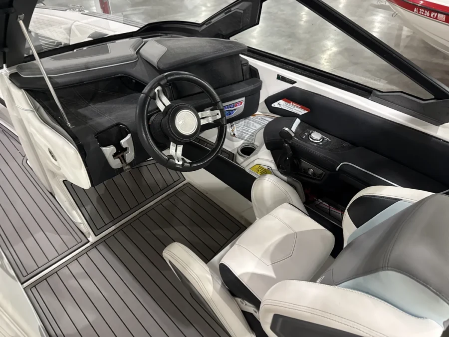 2019-nautique-g25-137363-image3.webp