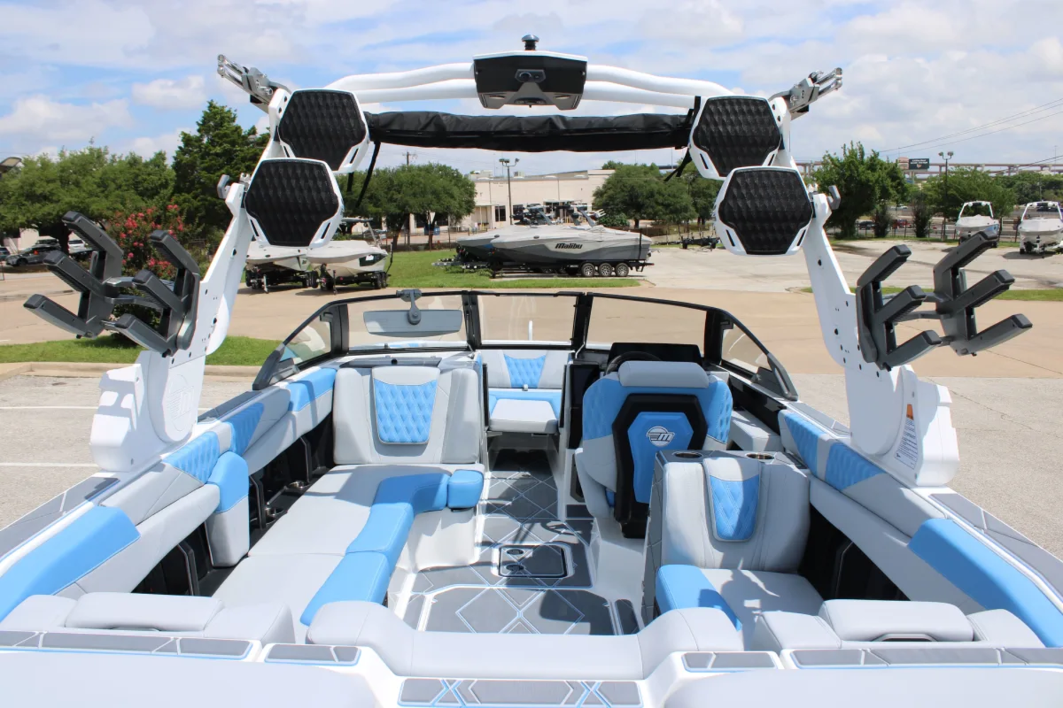 2026 Malibu M242