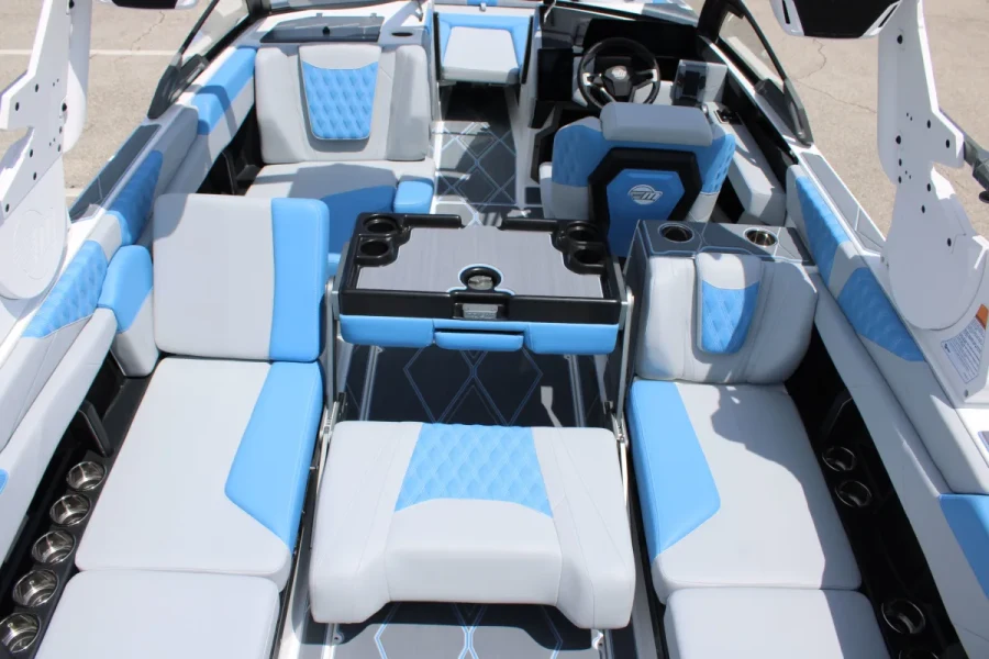 2026-malibu-m242-137368-image13.webp