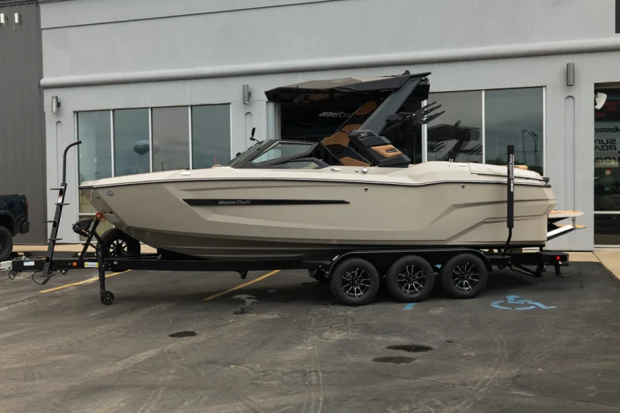 2026-mastercraft-x24-137375-image1.webp