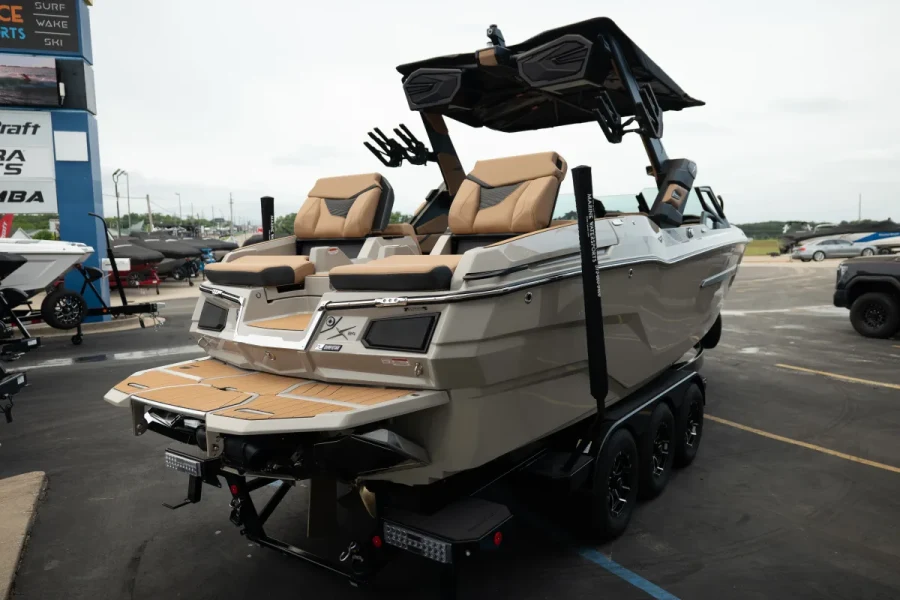 2026-mastercraft-x24-137375-image7.webp