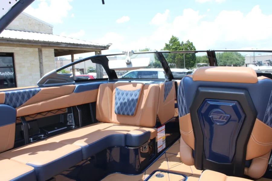 2026-malibu-m230-137379-image14.webp