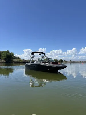 2017-mastercraft-xt20-137388-image0.webp