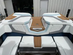 2022-nautique-g23-137401-image6.webp