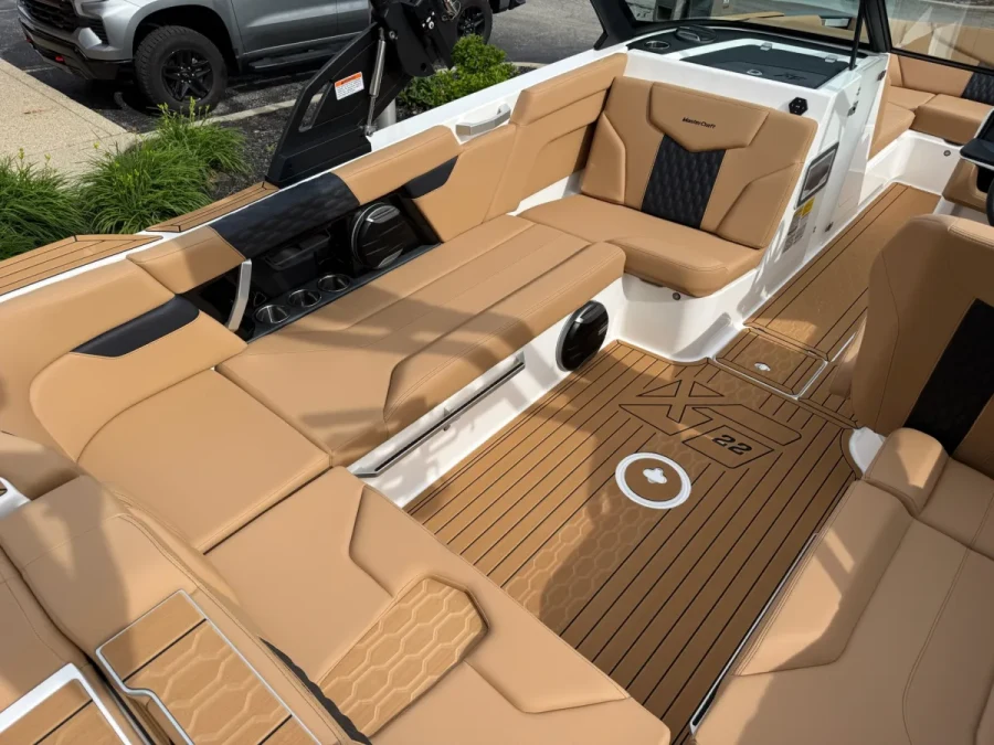 2026-mastercraft-xt22-137417-image5.webp