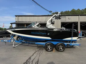 2015-mastercraft-x20-137433-image0.webp