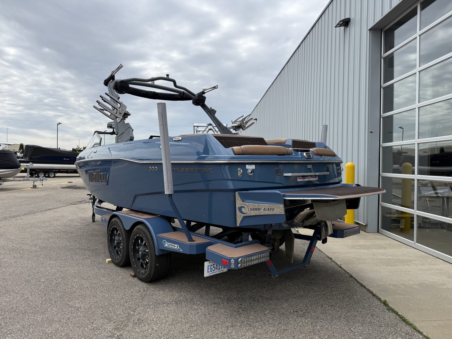 2022 Malibu 23 LSV