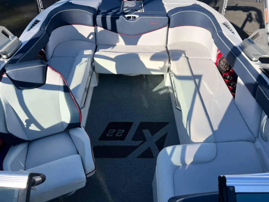 2021-mastercraft-xt22-137443-image12.webp
