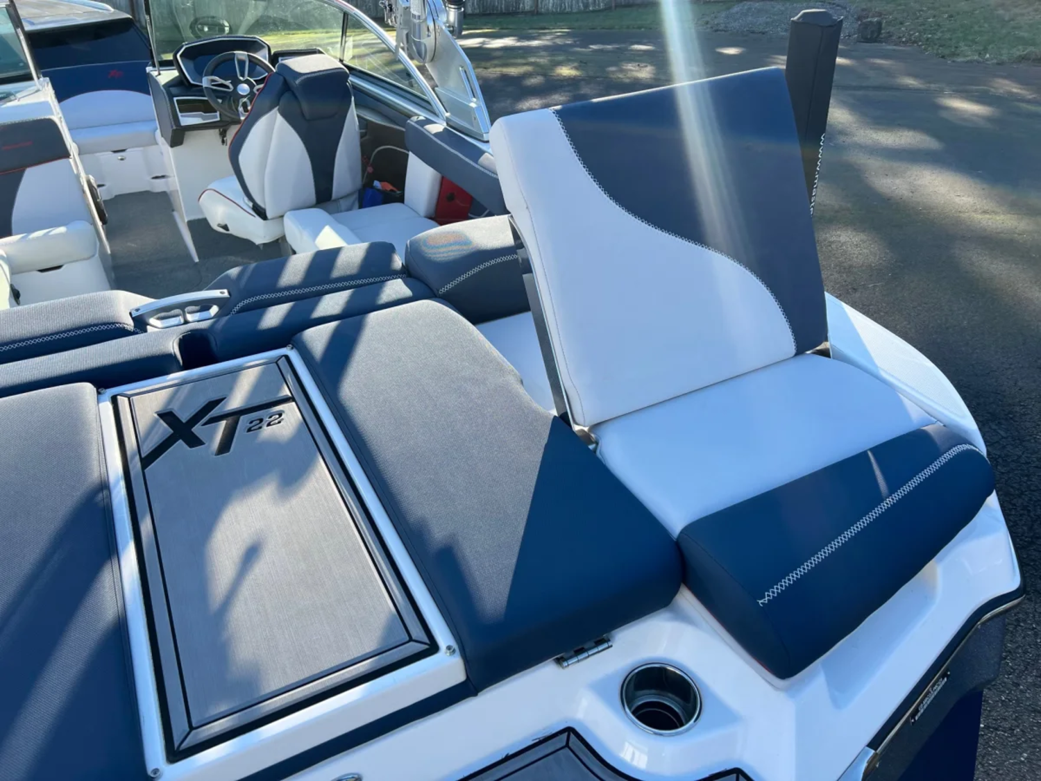 2021 MasterCraft XT22