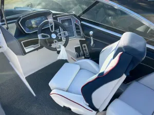 2021-mastercraft-xt22-137443-image6.webp