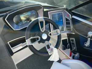 2021-mastercraft-xt22-137443-image7.webp